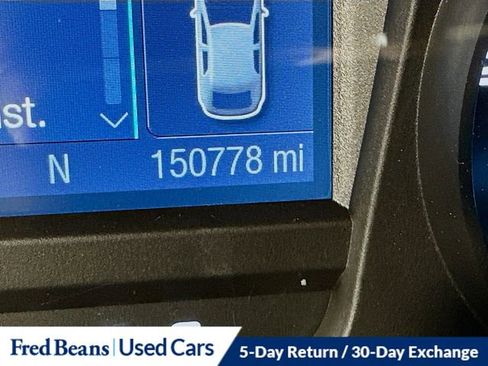 Used 2018 Ford Taurus SE FWD image 25