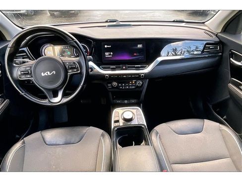 Used 2022 Kia Niro EX image 15