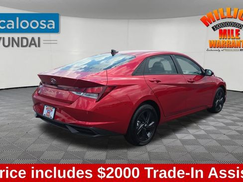 Used 2023 Hyundai Elantra SEL FWD image 8
