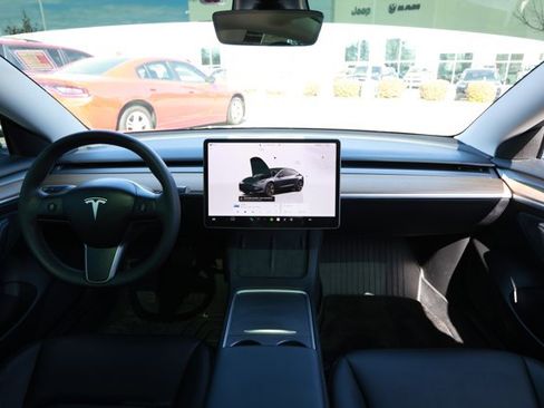 Used 2023 Tesla Model 3 Standard Range image 27