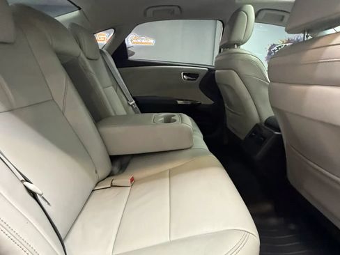 Used 2013 Toyota Avalon XLE Touring FWD image 23
