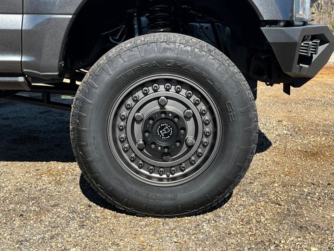 Used 2017 Ford F250 Lariat w/ Lariat Ultimate Package image 16