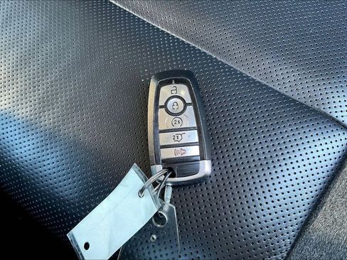 Certified 2021 Ford Bronco Sport Outer Banks w/ Outer Banks Package image 36