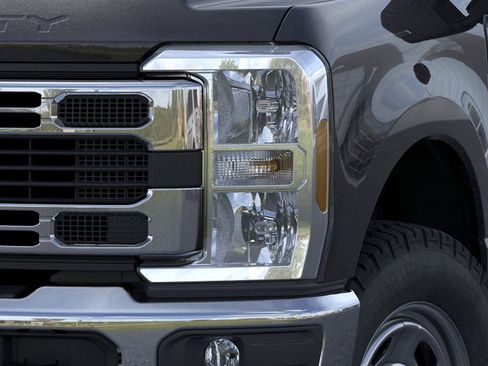 New 2026 Ford F350 XL w/ XL Chrome Package AWD/4WD image 18