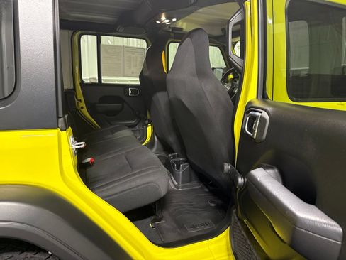 Used 2022 Jeep Wrangler Unlimited Sport AWD/4WD image 12