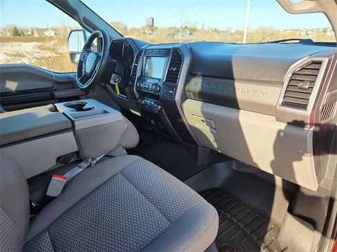 Used 2019 Ford F250 XLT w/ XLT Premium Package image 26