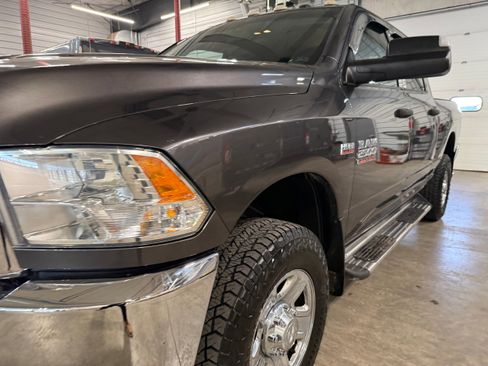 Used 2017 RAM 2500 Tradesman w/ Chrome Appearance Group image 43