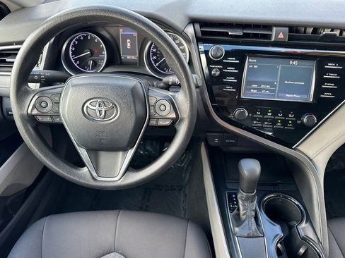 Certified 2018 Toyota Camry LE image 18