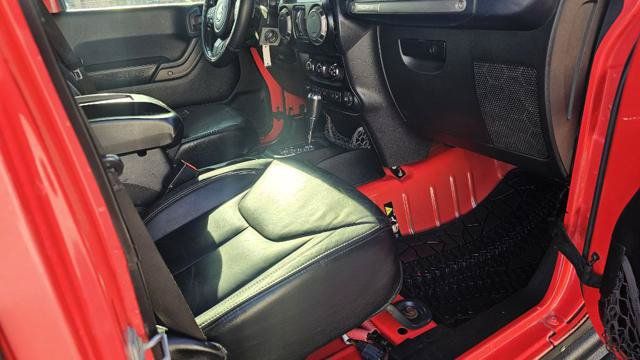 Used 2013 Jeep Wrangler Unlimited Sahara AWD/4WD image 28