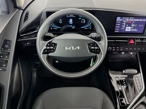 Used 2026 Kia Niro LX FWD image 15