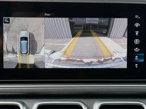 Used 2022 Mercedes-Benz GLE 350 w/ Premium Package image 12