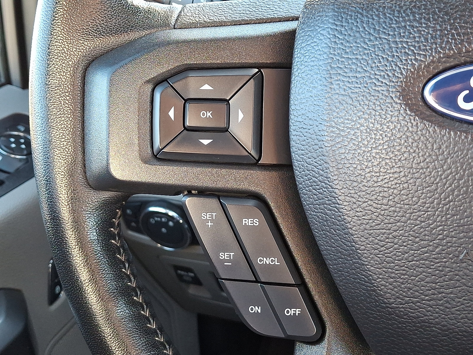 Used 2020 Ford F150 XLT w/ Equipment Group 302A Luxury AWD/4WD image 22