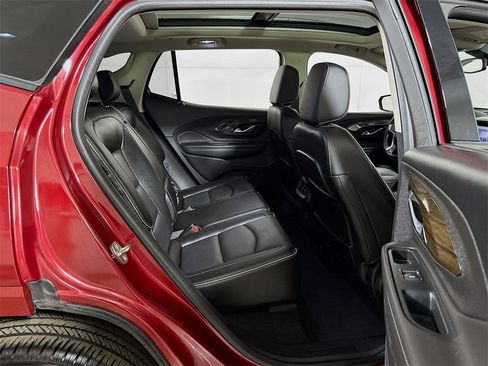 Used 2019 GMC Terrain Denali w/ Advanced Safety Package image 27