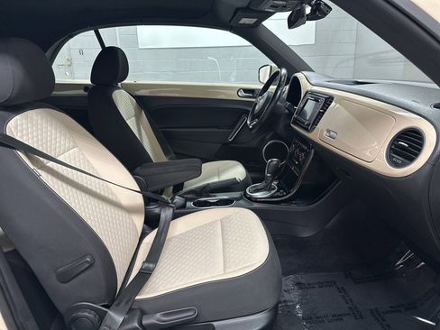 Used 2019 Volkswagen Beetle 2.0T SE image 26
