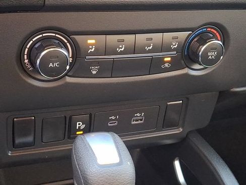 Used 2024 Nissan Frontier SV w/ Technology Package AWD/4WD image 15