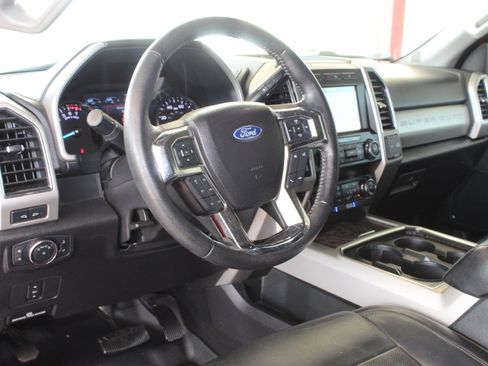 Used 2019 Ford F250 Lariat w/ Lariat Value Package AWD/4WD image 24