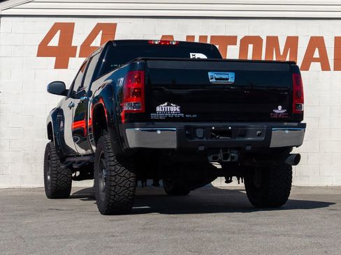 Used 2014 GMC Sierra 2500 SLE w/ SLE Preferred Package image 9