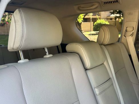 Used 2016 Lexus GX 460 w/ Premium Package AWD/4WD image 17