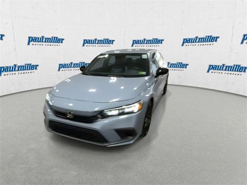 Used 2023 Honda Civic Sport image 4