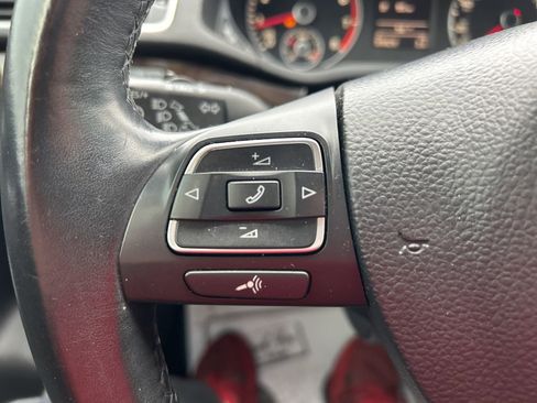 Used 2015 Volkswagen Passat 1.8T SEL Premium image 30