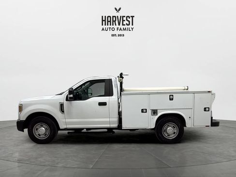 Used 2019 Ford F250 XL w/ Power Equipment Group RWD image 2
