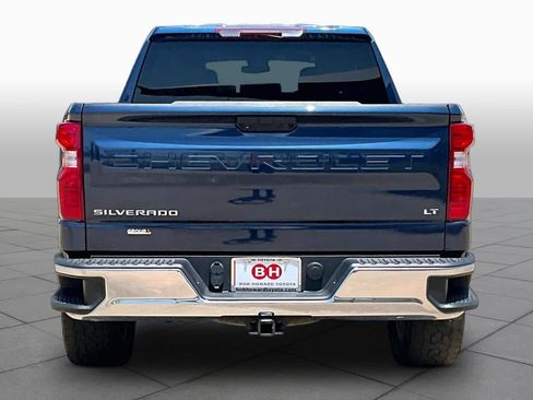Used 2022 Chevrolet Silverado 1500 LT AWD/4WD image 5