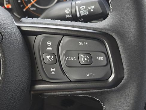 New 2025 Jeep Gladiator Mojave image 17