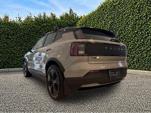 New 2026 Volvo EX30 Cross Country Ultra w/ Protection Package Premier AWD/4WD image 4