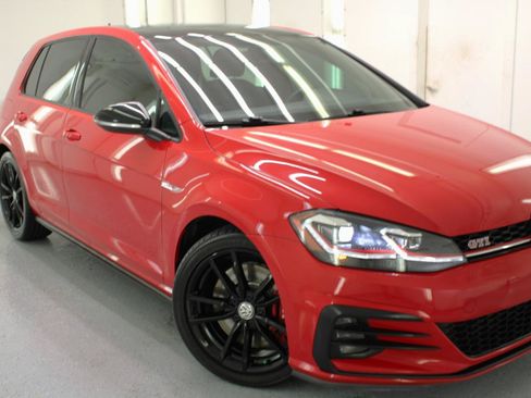 Used 2021 Volkswagen GTI SE FWD image 13
