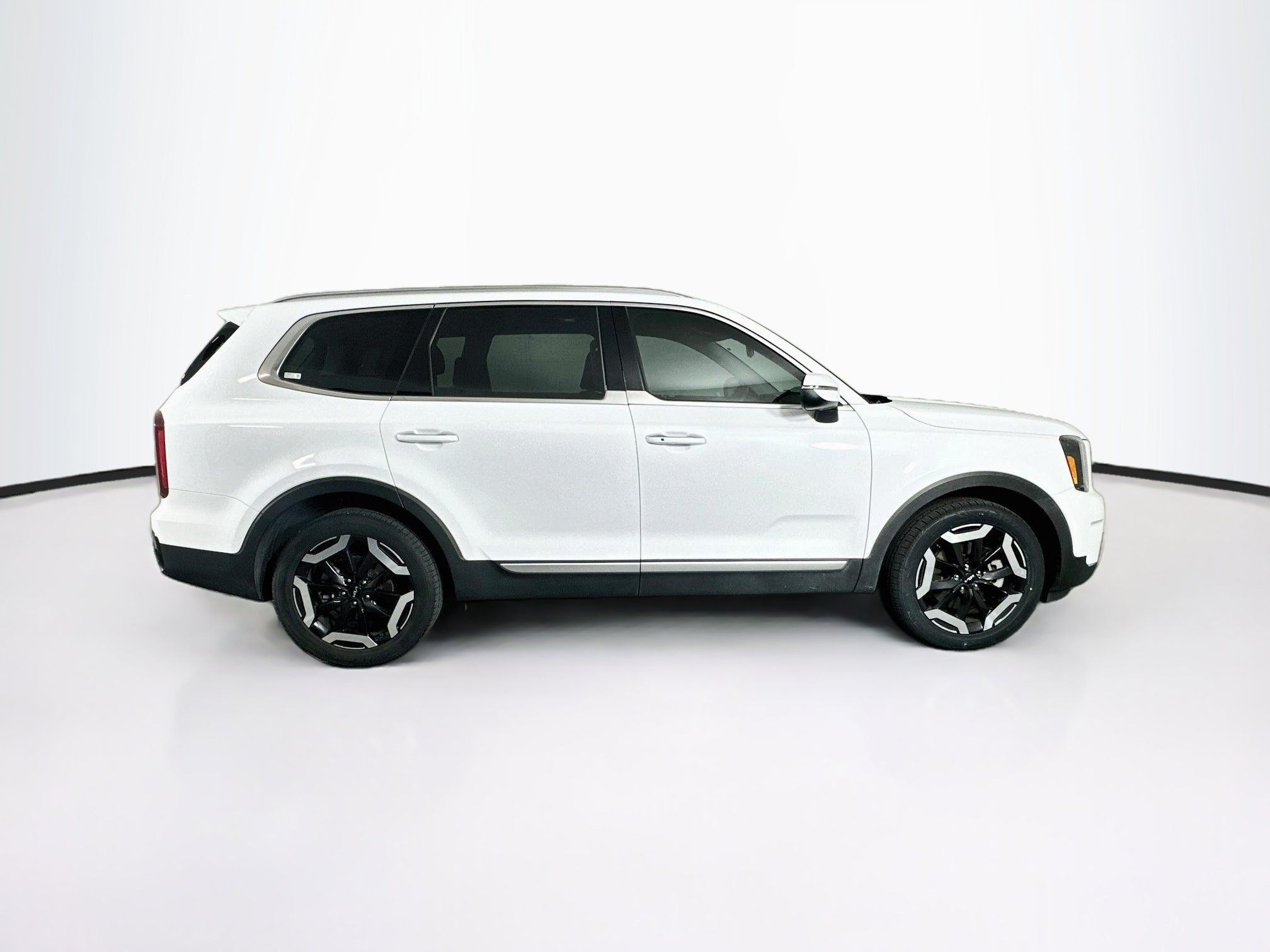Used 2023 Kia Telluride S w/ S Sunroof Package FWD image 10