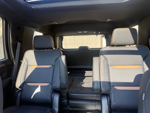Used 2024 GMC Yukon AT4 w/ AT4 Premium Package AWD/4WD image 24