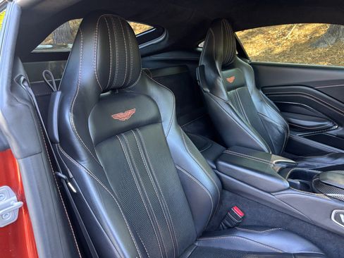 Used 2020 Aston Martin V8 Vantage Coupe RWD image 50