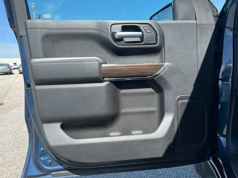 Used 2021 Chevrolet Silverado 1500 RST AWD/4WD image 13