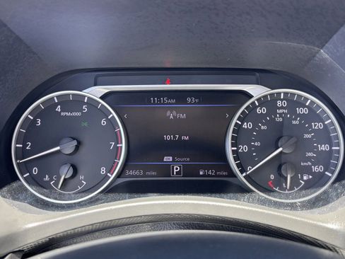 Certified 2024 Nissan Sentra SV FWD image 30