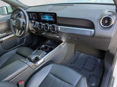 Certified 2022 Mercedes-Benz GLB 250 image 22