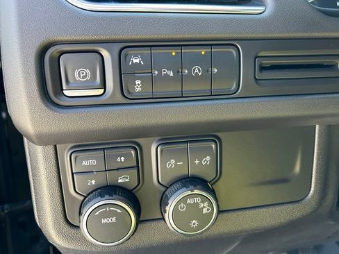 Used 2023 Chevrolet Tahoe RST AWD/4WD image 12
