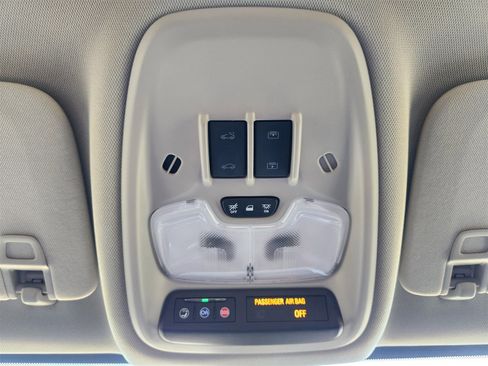 Used 2025 Buick Encore GX Sport Touring w/ Experience Buick Package image 35