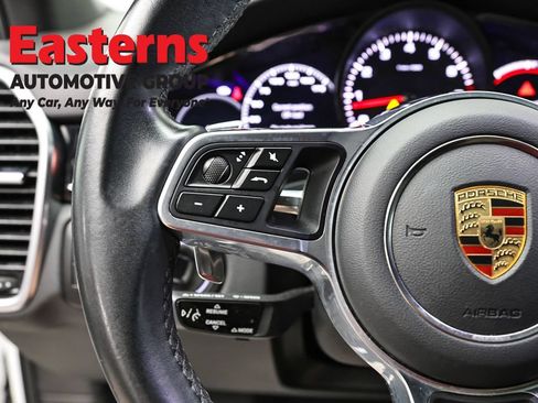 Used 2023 Porsche Cayenne Platinum Edition AWD/4WD image 15