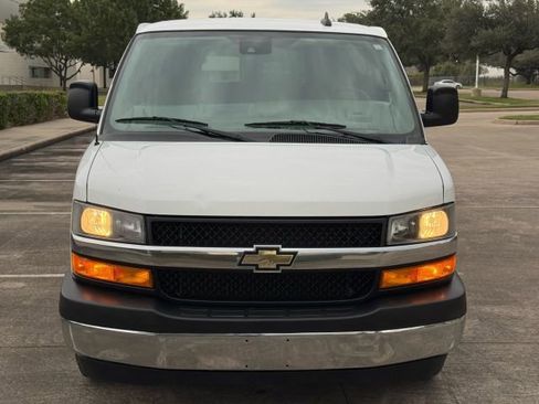 Used 2019 Chevrolet Express 3500 LT w/ LT Preferred Equipment Group image 9