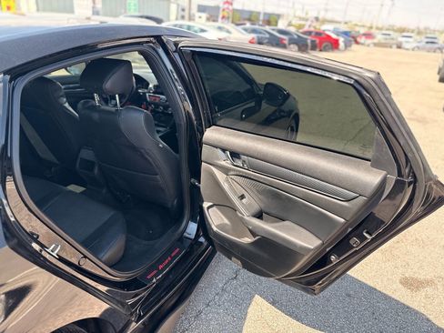 Used 2018 Honda Accord Sport image 27