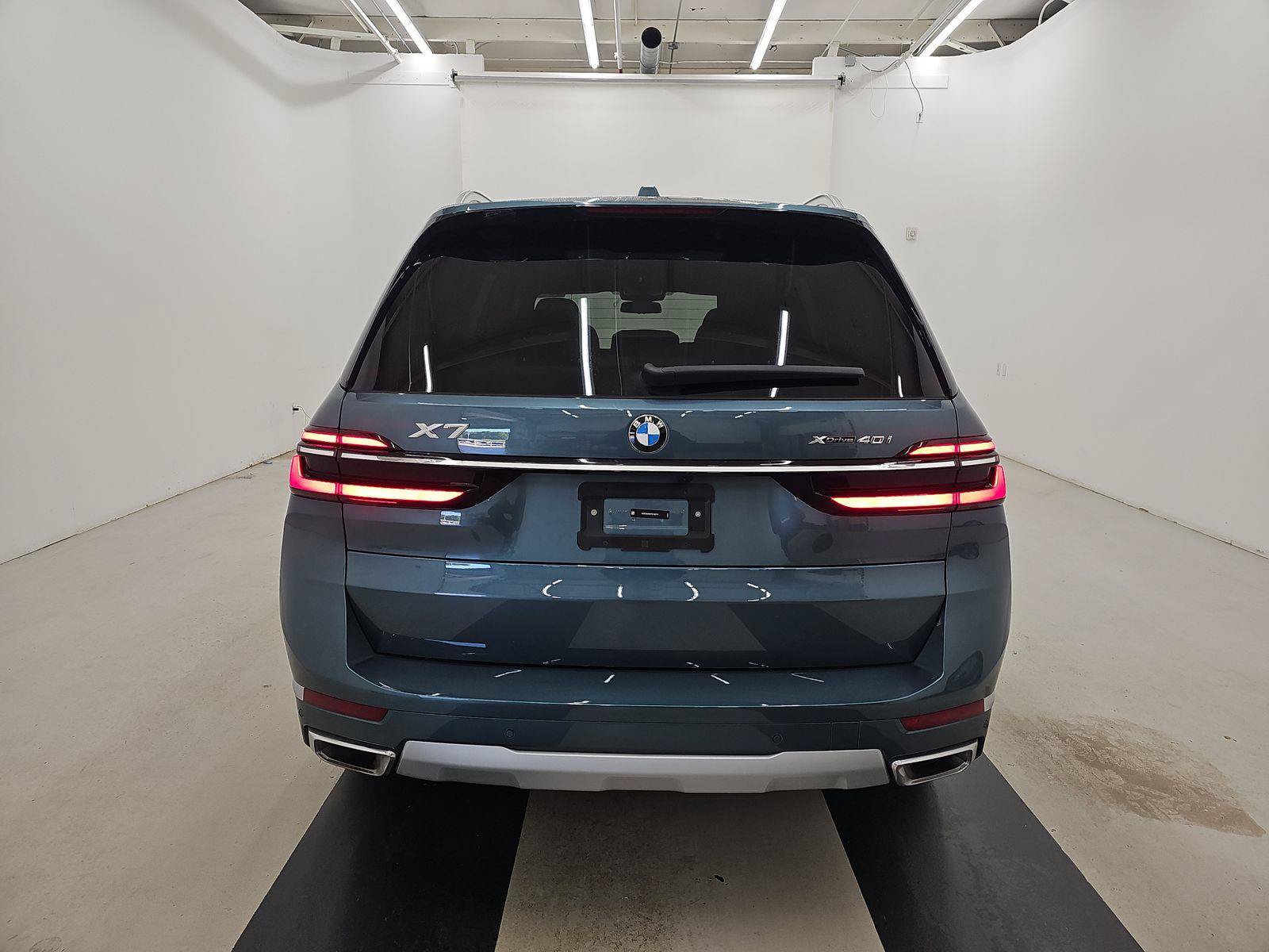 Used 2026 BMW X7 xDrive40i AWD/4WD image 5