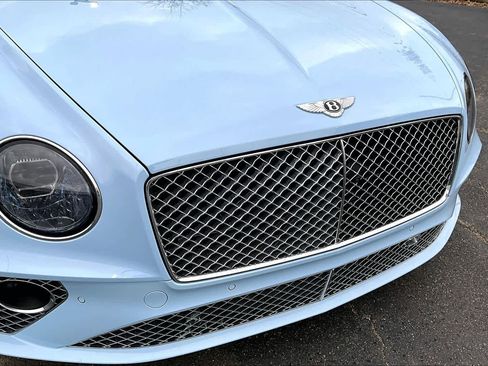 Used 2023 Bentley Continental GT Azure image 29