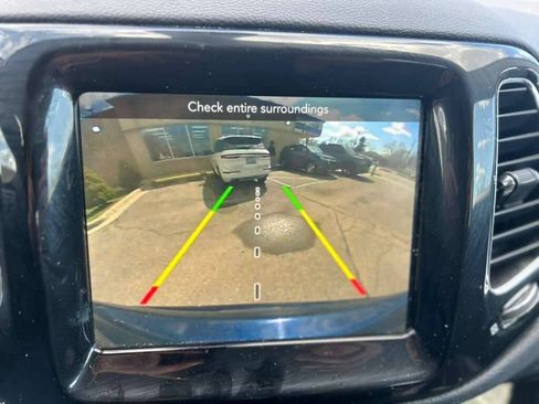 Used 2017 Jeep Compass Limited image 15