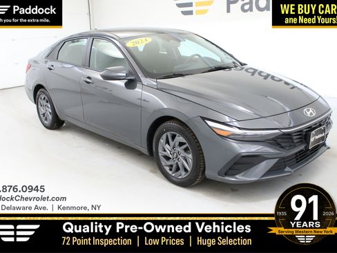 Used 2024 Hyundai Elantra SEL image 1