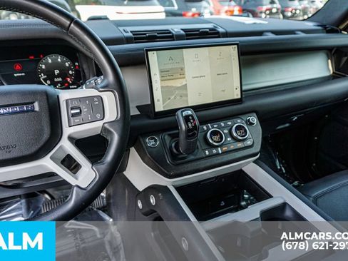 Used 2025 Land Rover Defender 110 S AWD/4WD image 32