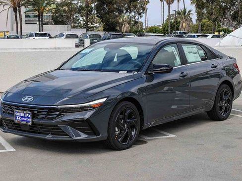 New 2026 Hyundai Elantra SEL Sport Premium FWD image 3