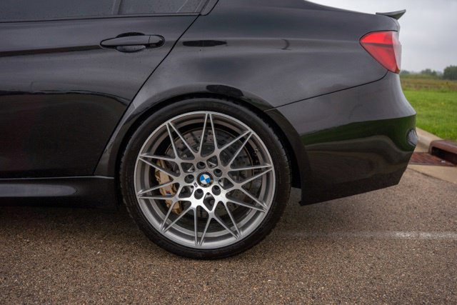 Used 2017 BMW M3 RWD image 11