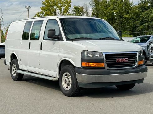 Used 2022 GMC Savana 2500 w/ Driver Convenience Package image 1