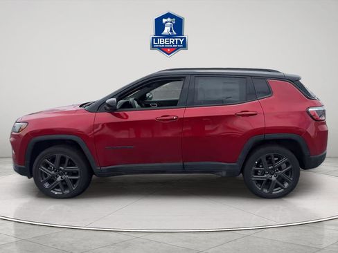 New 2025 Jeep Compass Limited w/ Sun & Sound Group AWD/4WD image 8