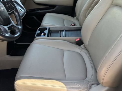Used 2022 Honda Odyssey EX-L image 12
